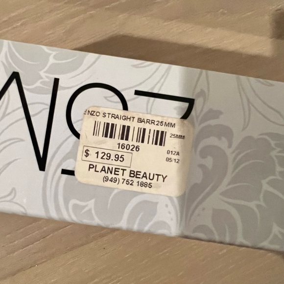 Enzo Milano 25MM curling iron - Picture 5 of 5